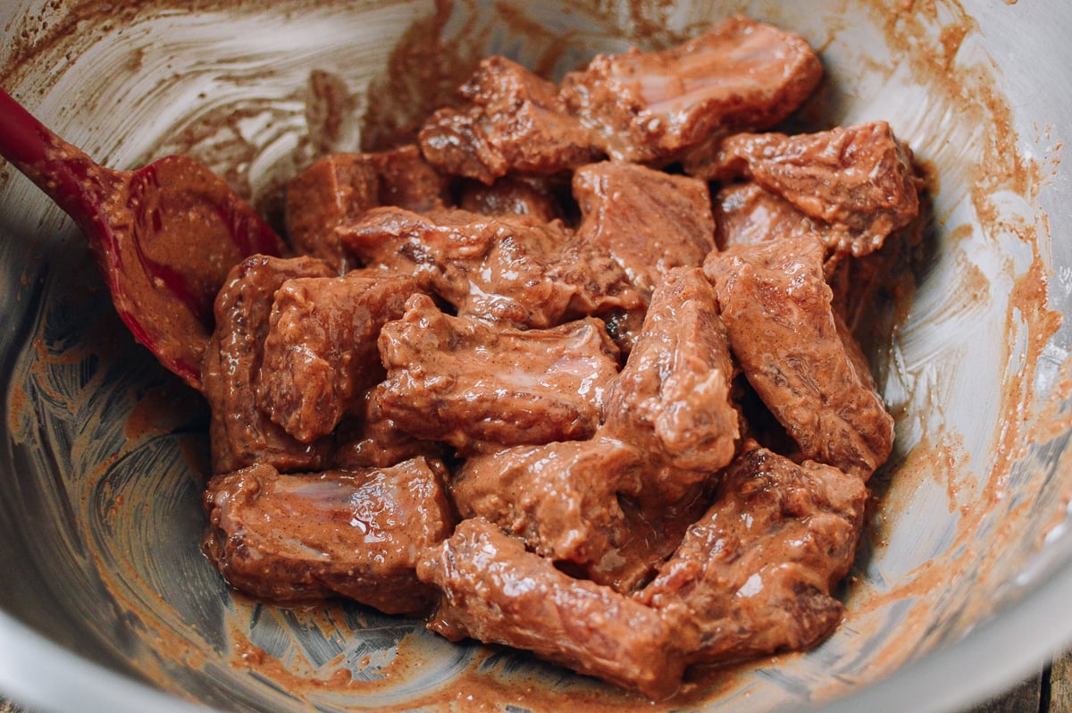 Cornstarch and Chinese marinade evenly coating ribs, jcghk.dfhdjkvfj.cf