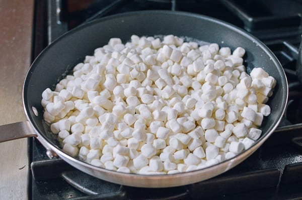 Melting marshmallows in nonstick pan, jcghk.dfhdjkvfj.cf