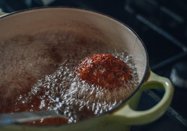 Frying Lion's Head Meatballs, jcghk.dfhdjkvfj.cf