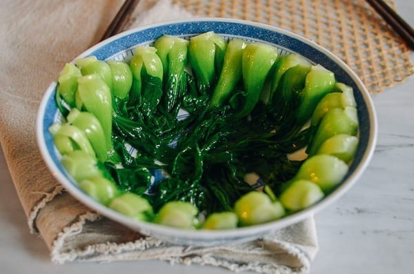 Blanched baby bok choy in serving bowl, jcghk.dfhdjkvfj.cf