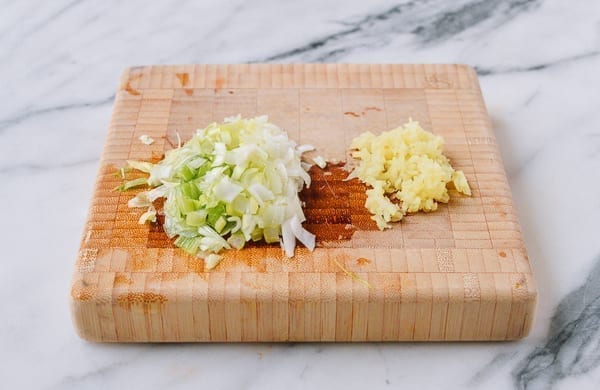 Finely chopped scallions, jcghk.dfhdjkvfj.cf