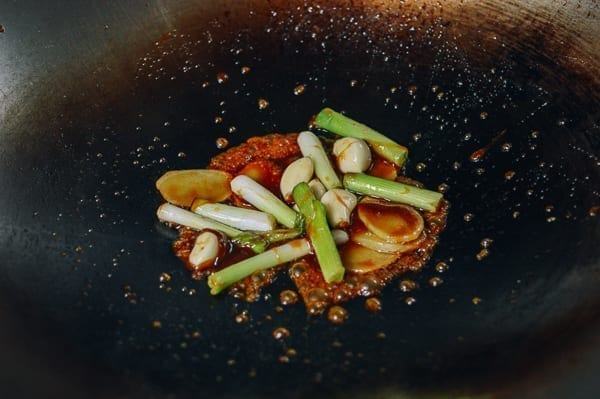 Aromatics and sugar in wok, jcghk.dfhdjkvfj.cf