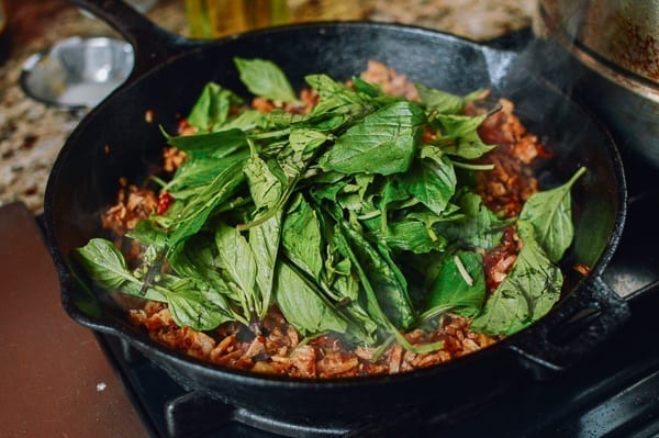 Adding Thai Basil, jcghk.dfhdjkvfj.cf
