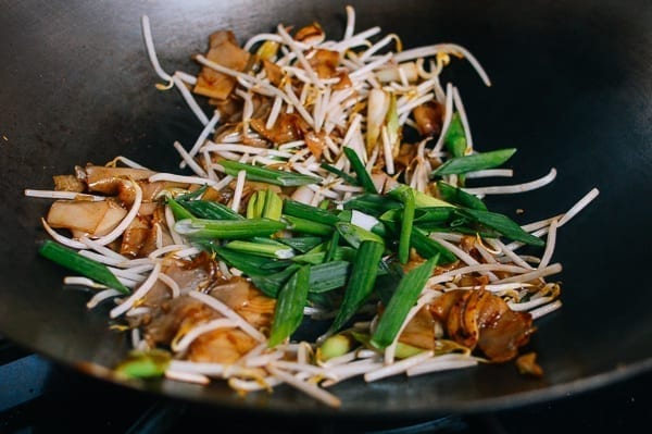 Adding scallion greens, jcghk.dfhdjkvfj.cf