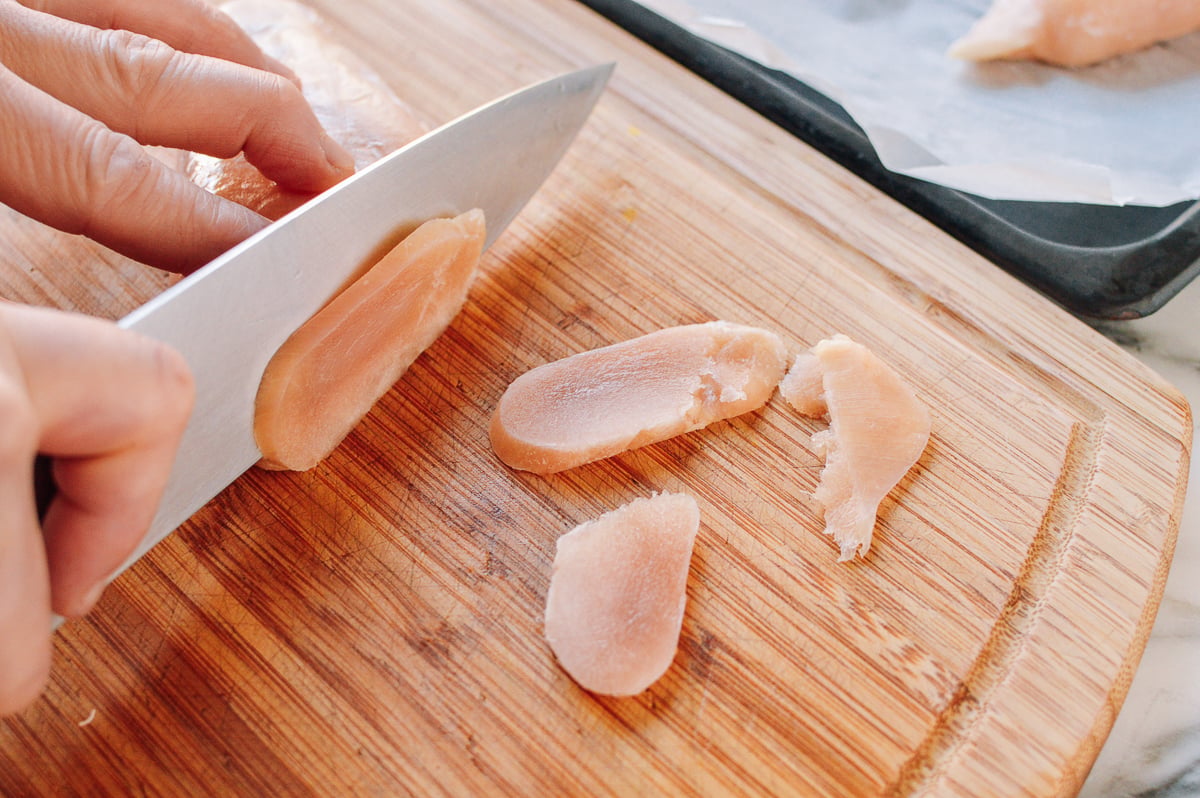 Slicing partially frozen chicken breast, jcghk.dfhdjkvfj.cf