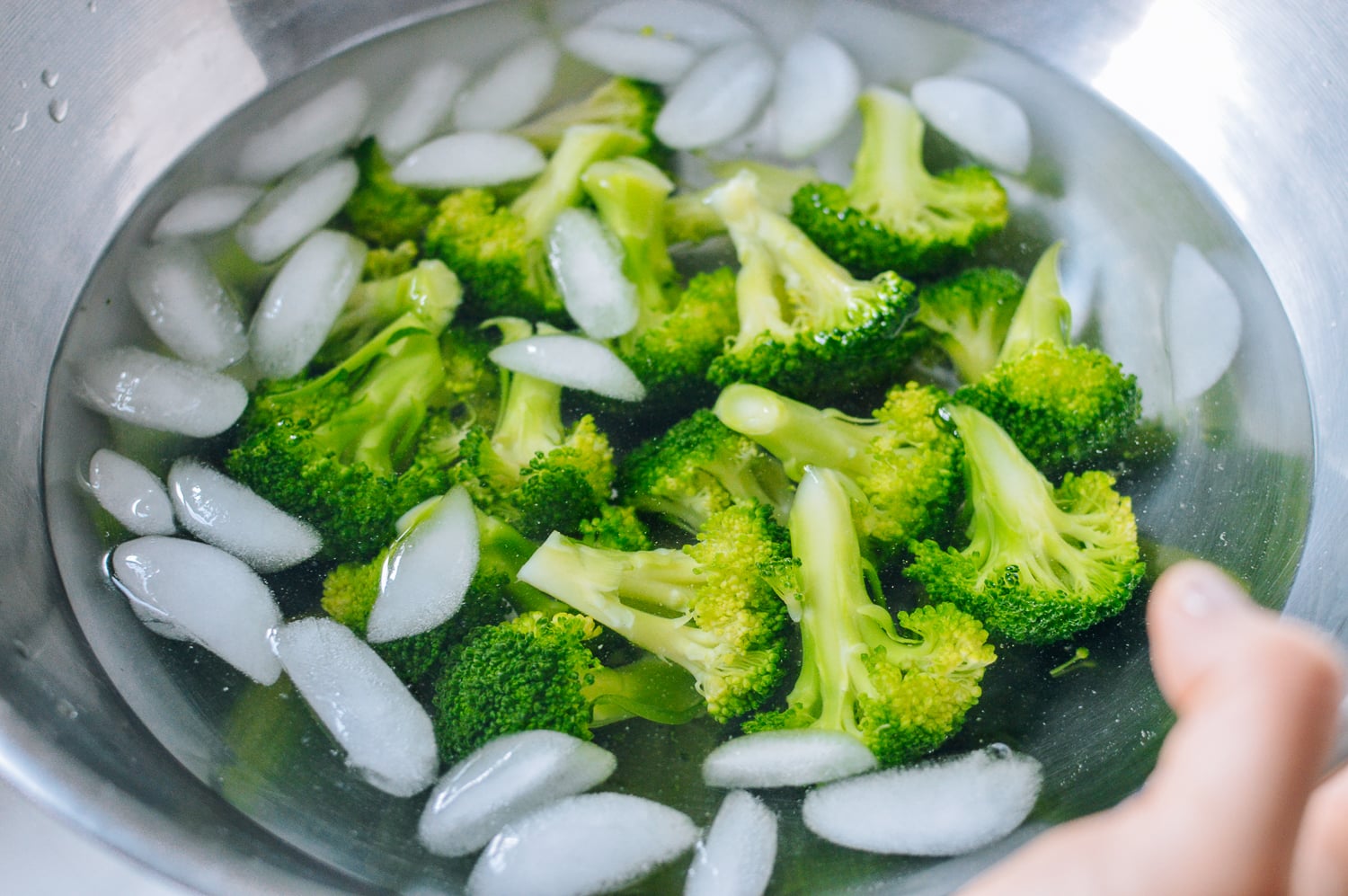 Blanched Broccoli in ice bath, jcghk.dfhdjkvfj.cf