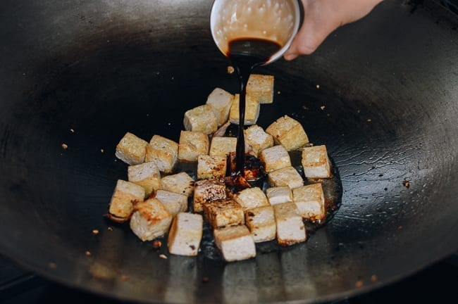 Adding light soy sauce to tofu, jcghk.dfhdjkvfj.cf