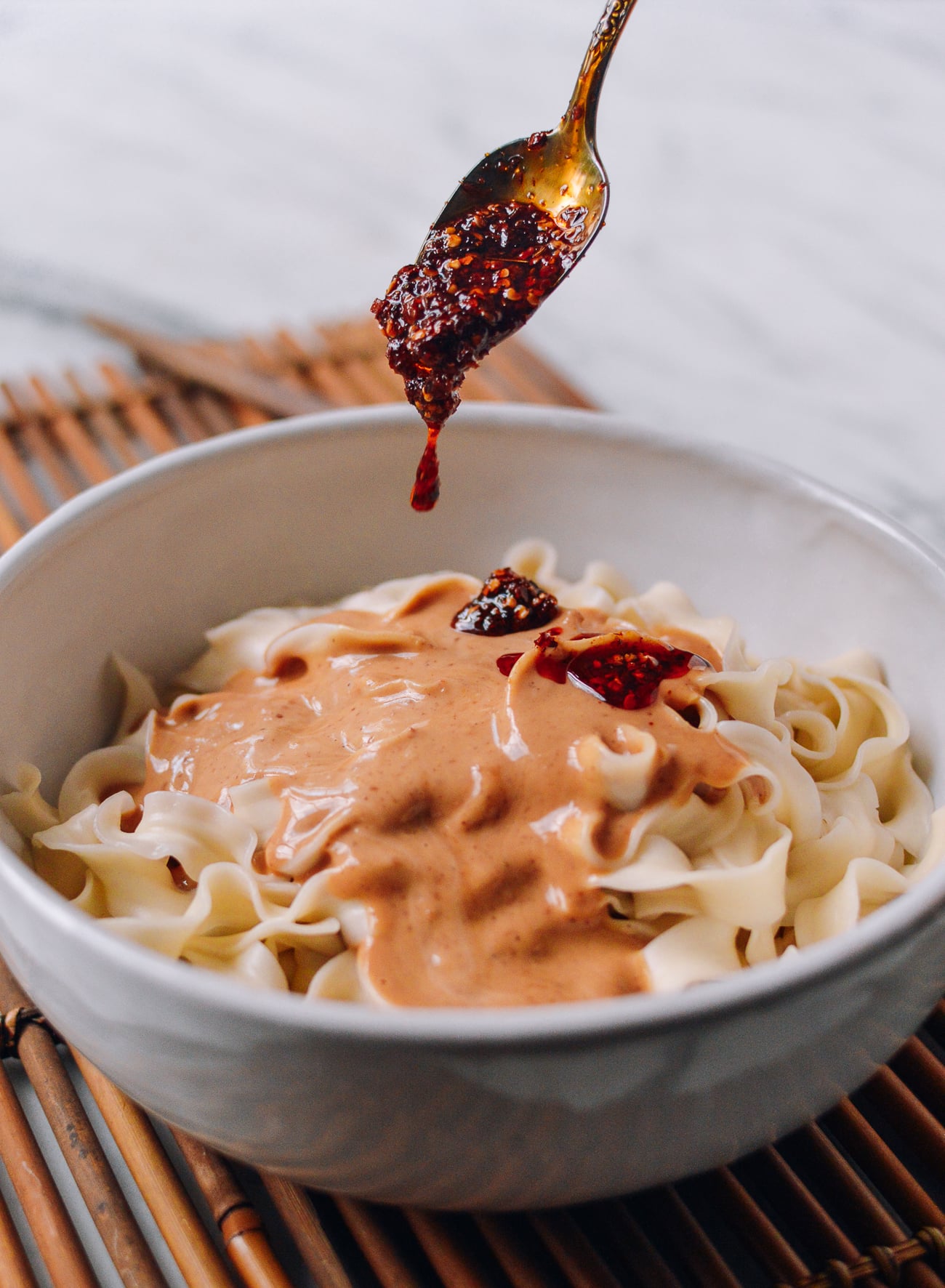 Adding extra chili oil to peanut noodles, jcghk.dfhdjkvfj.cf
