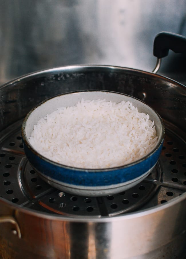 Steamed white rice in steamer, jcghk.dfhdjkvfj.cf