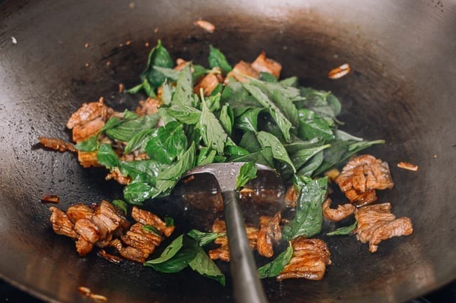 Adding Thai Basil To Stir-fry, jcghk.dfhdjkvfj.cf