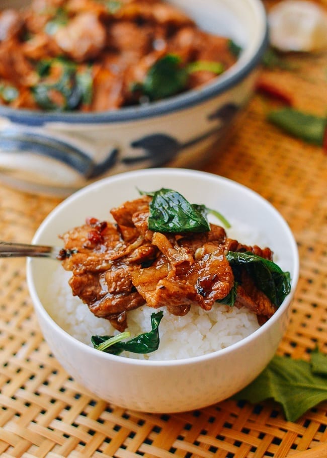 Serving Thai basil pork belly with rice, jcghk.dfhdjkvfj.cf
