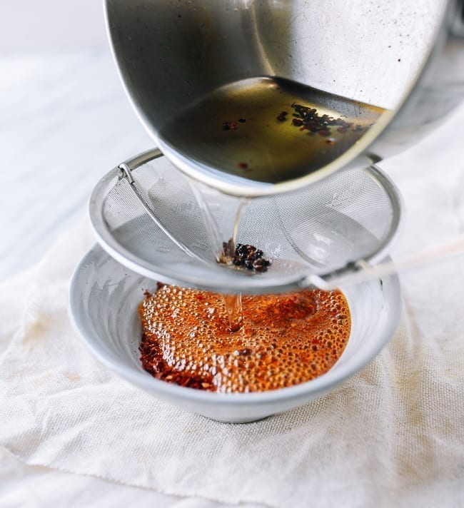Pouring hot oil over chili flakes, jcghk.dfhdjkvfj.cf