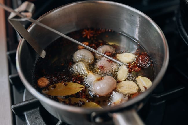 Infusing oil to make chili oil, jcghk.dfhdjkvfj.cf