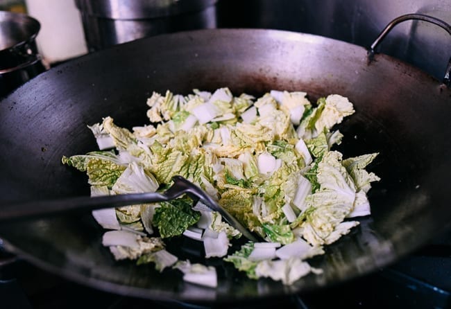 Stir-frying napa cabbage, jcghk.dfhdjkvfj.cf