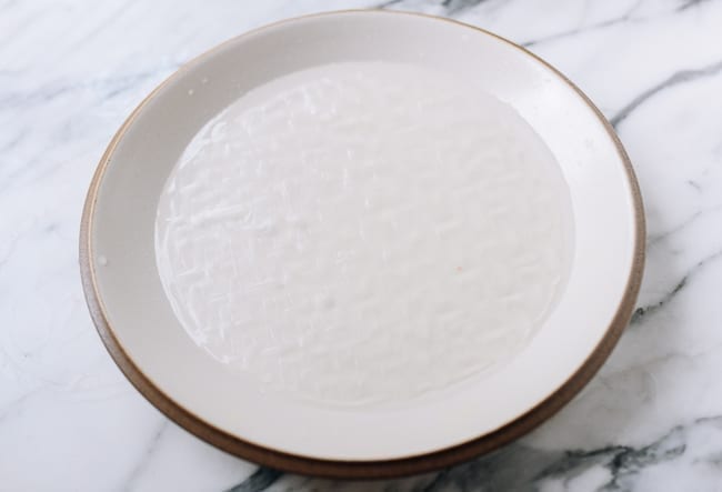 Soaking rice paper in sugar water, jcghk.dfhdjkvfj.cf