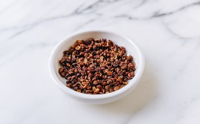 Red Sichuan Peppercorns in white dish, jcghk.dfhdjkvfj.cf