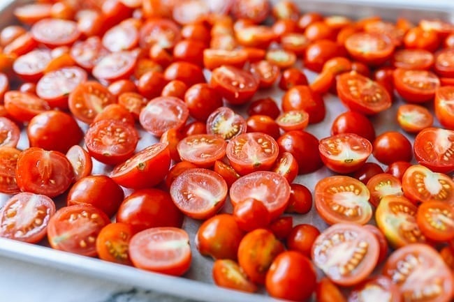 Tomatoes on baking sheet, jcghk.dfhdjkvfj.cf