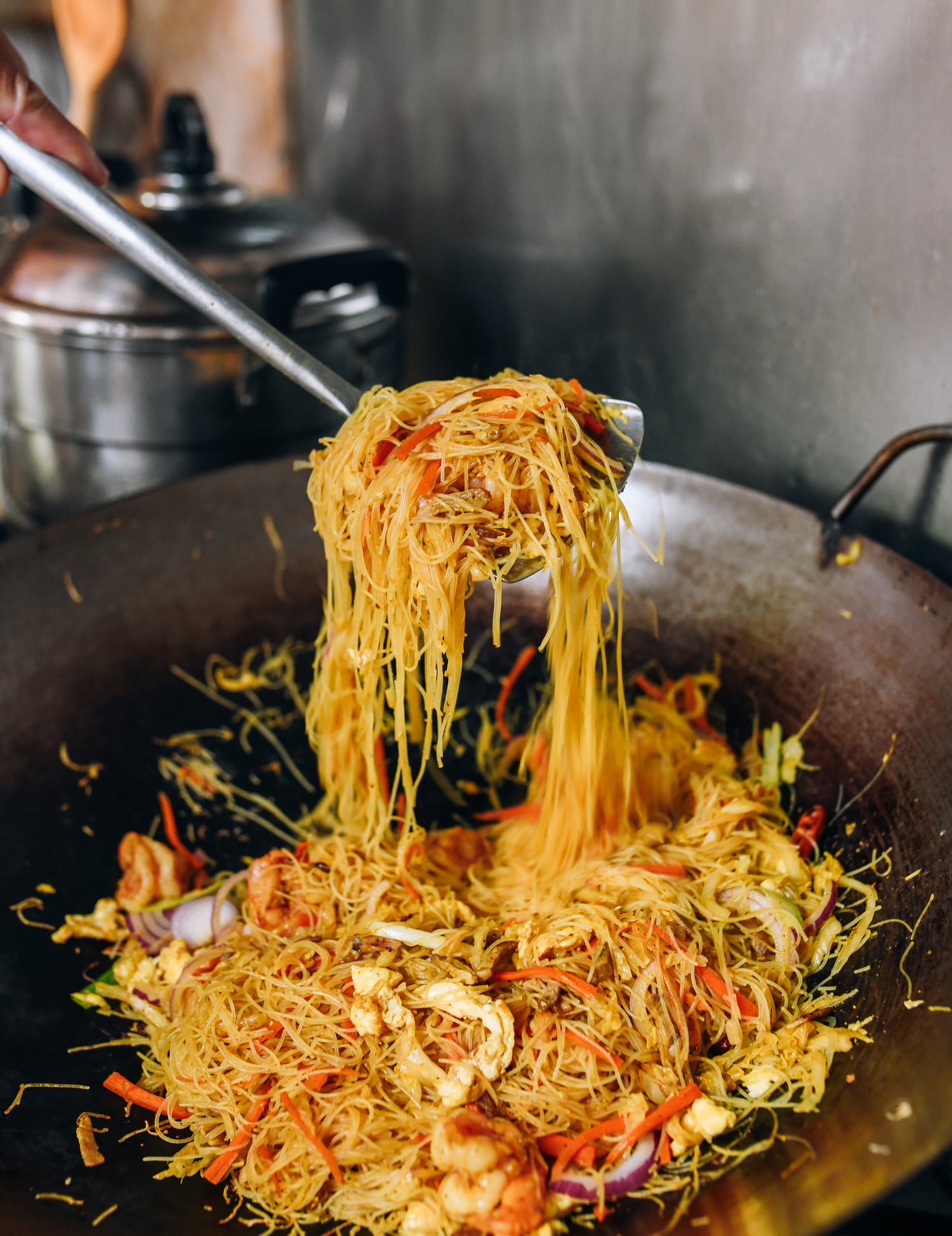 Stir-frying singapore mei fun, jcghk.dfhdjkvfj.cf