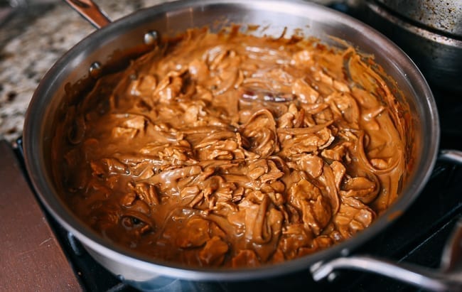 Skillet of vegan chicken adobo, jcghk.dfhdjkvfj.cf