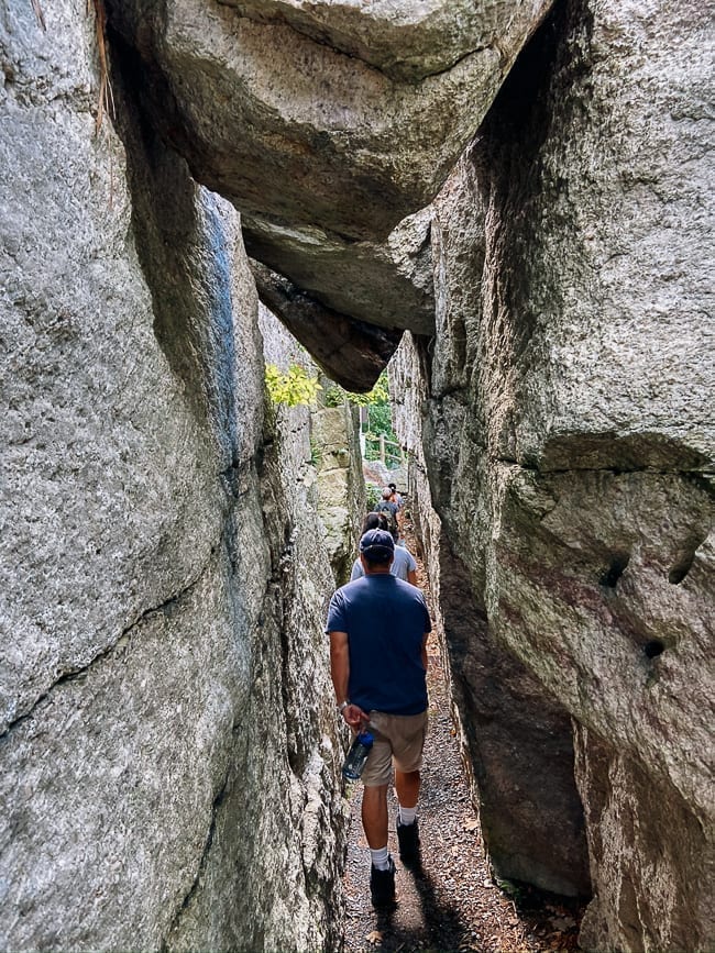 Walking to Mohonk Mountain House Trailheads, jcghk.dfhdjkvfj.cf