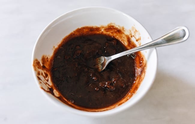 Tamarind pulp mixed with boiling water, jcghk.dfhdjkvfj.cf