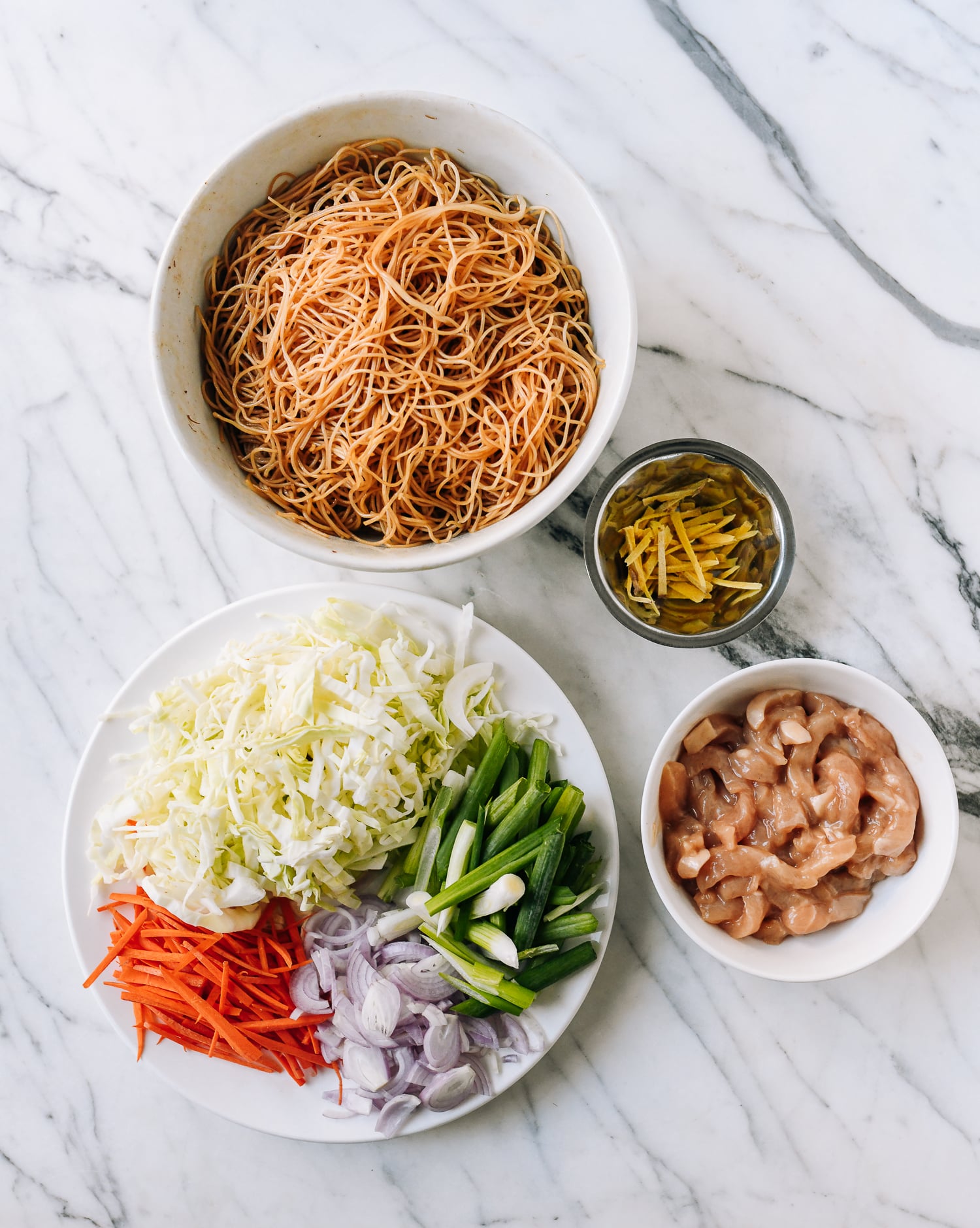 Chicken Mei Fun Ingredients, including noodles, vegetables, chicken, and ginger, jcghk.dfhdjkvfj.cf