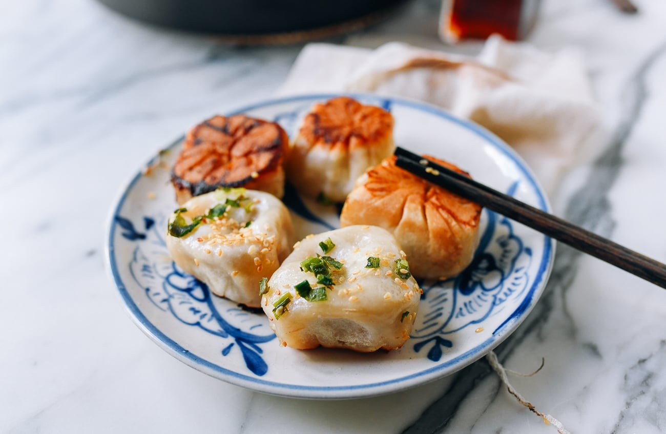Plate of golden brown shengjian bao, jcghk.dfhdjkvfj.cf