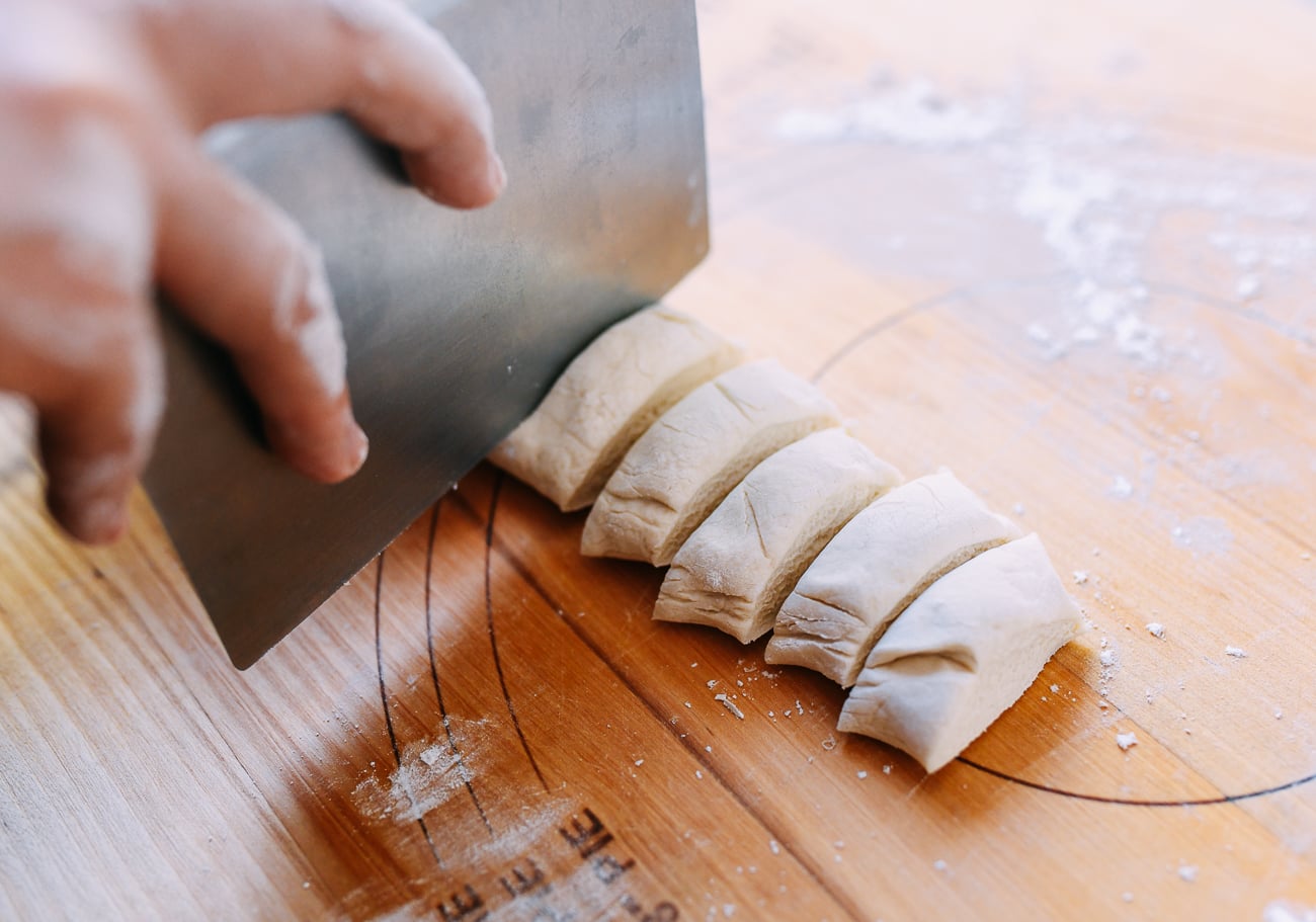 Dividing dough into 20g pieces, jcghk.dfhdjkvfj.cf