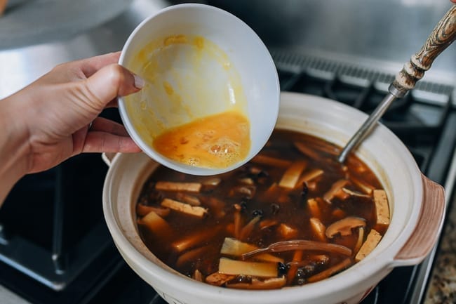 Adding egg to vegetarian hot and sour soup, jcghk.dfhdjkvfj.cf