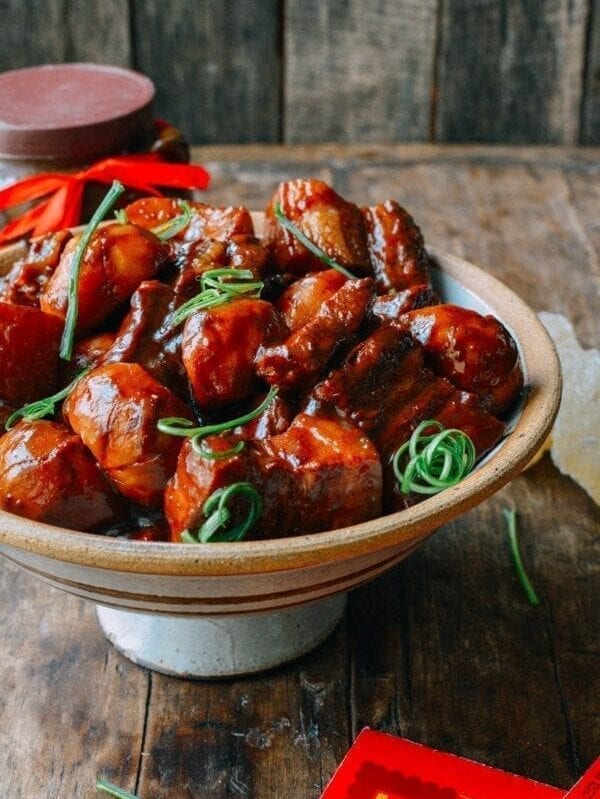Cantonese Style Braised Pork Belly with Arrowroot, by jcghk.dfhdjkvfj.cf