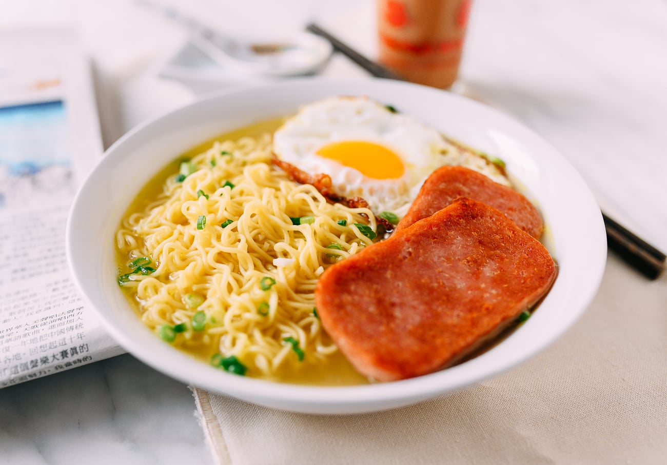 Hong Kong Gong Zai Mein Breakfast