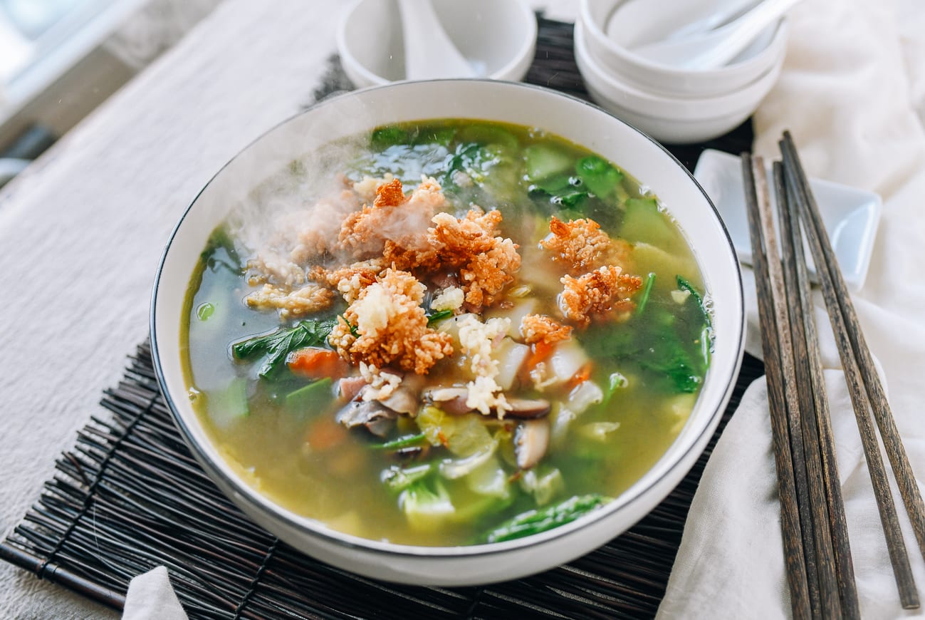 Crispy rice sizzling on hot soup