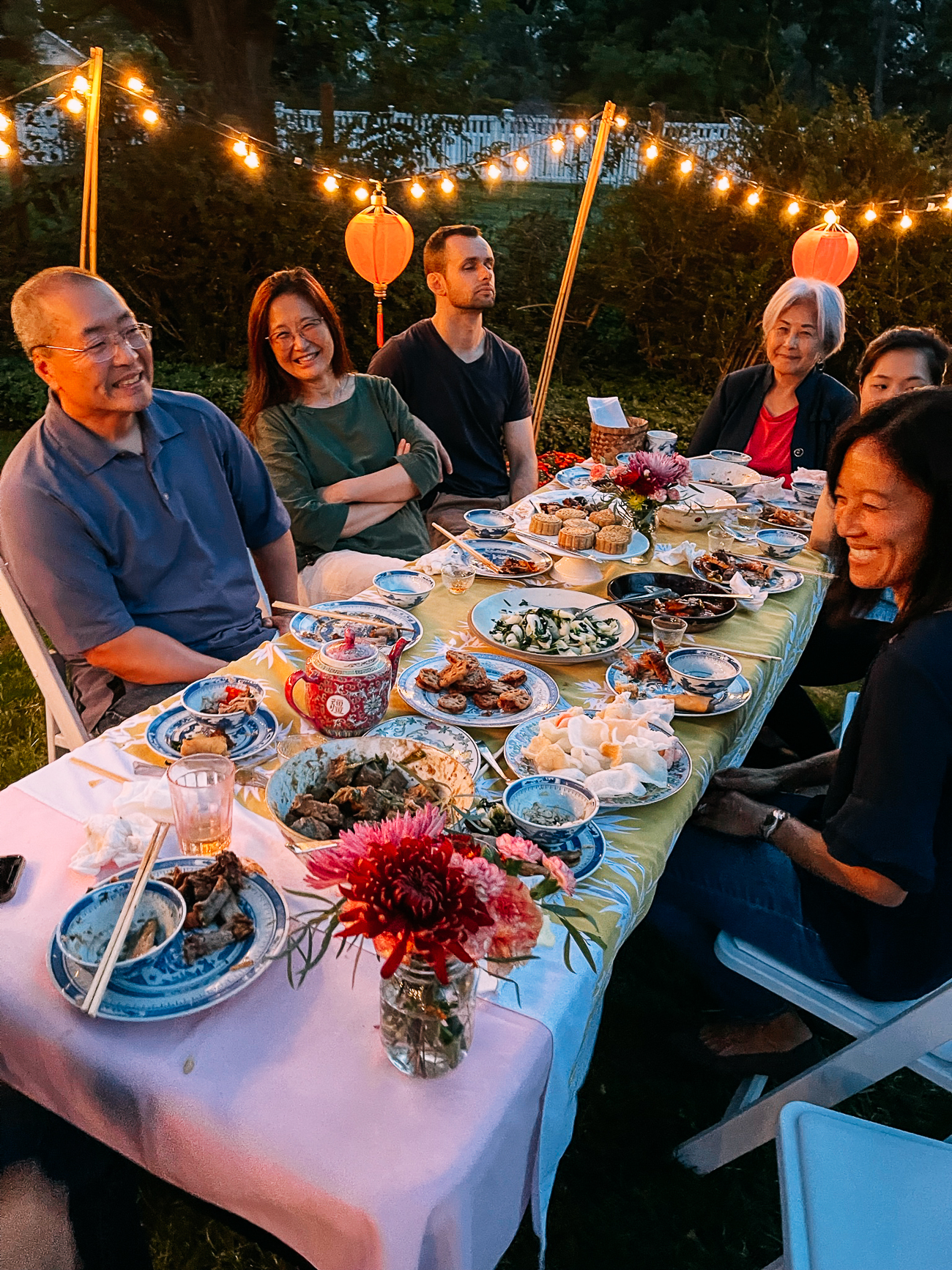 Woks of Life family celebrating mid-autumn festival