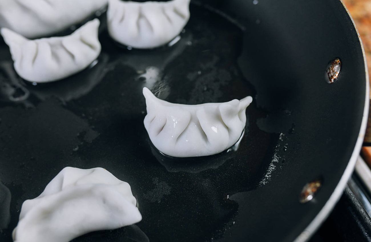 pan-frying crystal dumplings