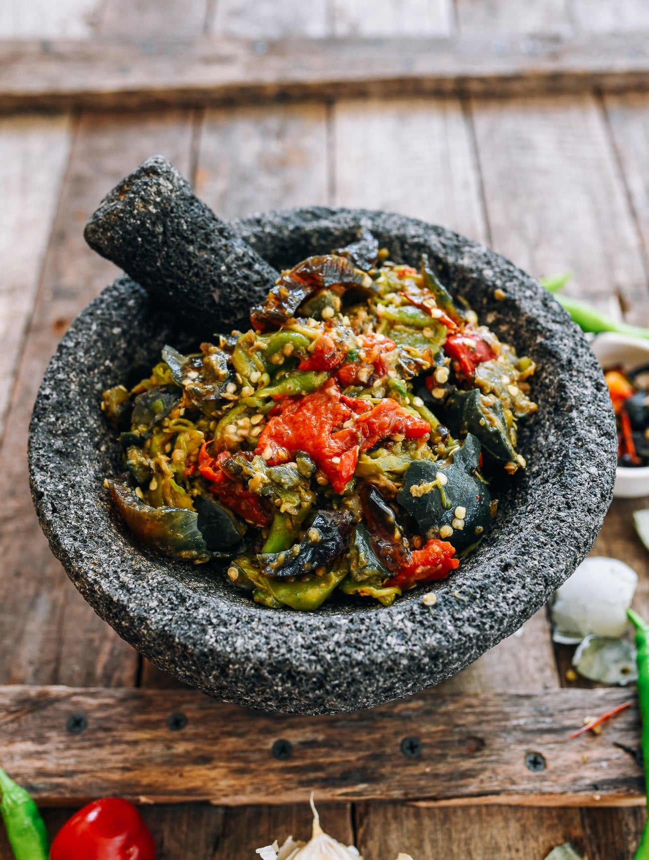 Lei Lajiao (roasted peppers smashed with pidan)