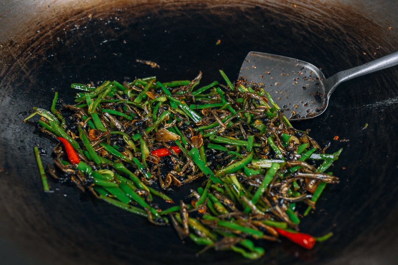 Green chili with anchovy