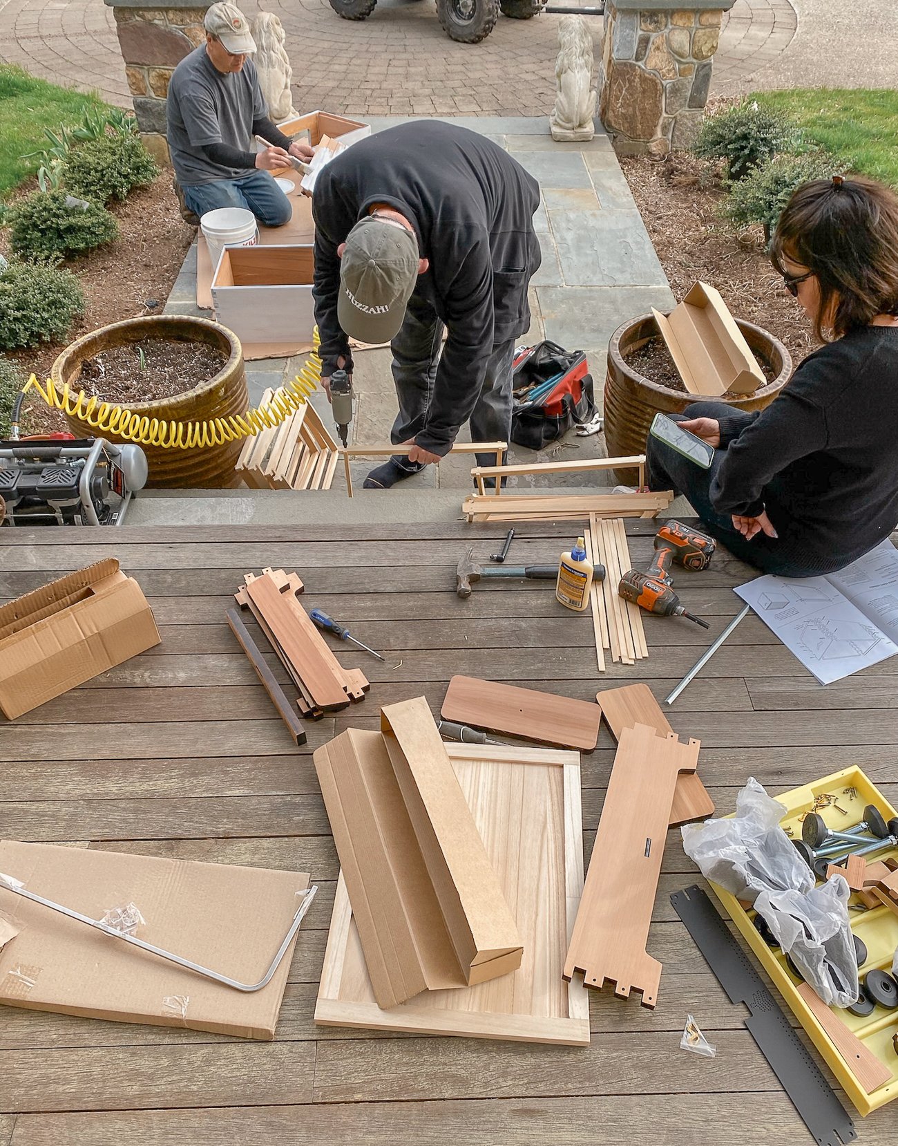 building bee hives