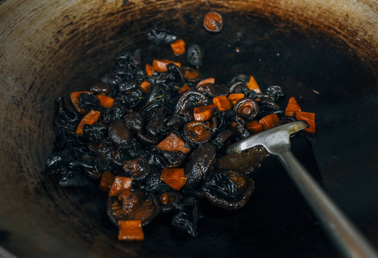 braised mushroom mixture