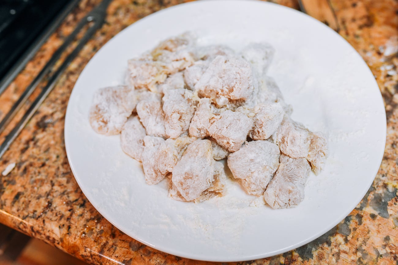 Floured chicken pieces