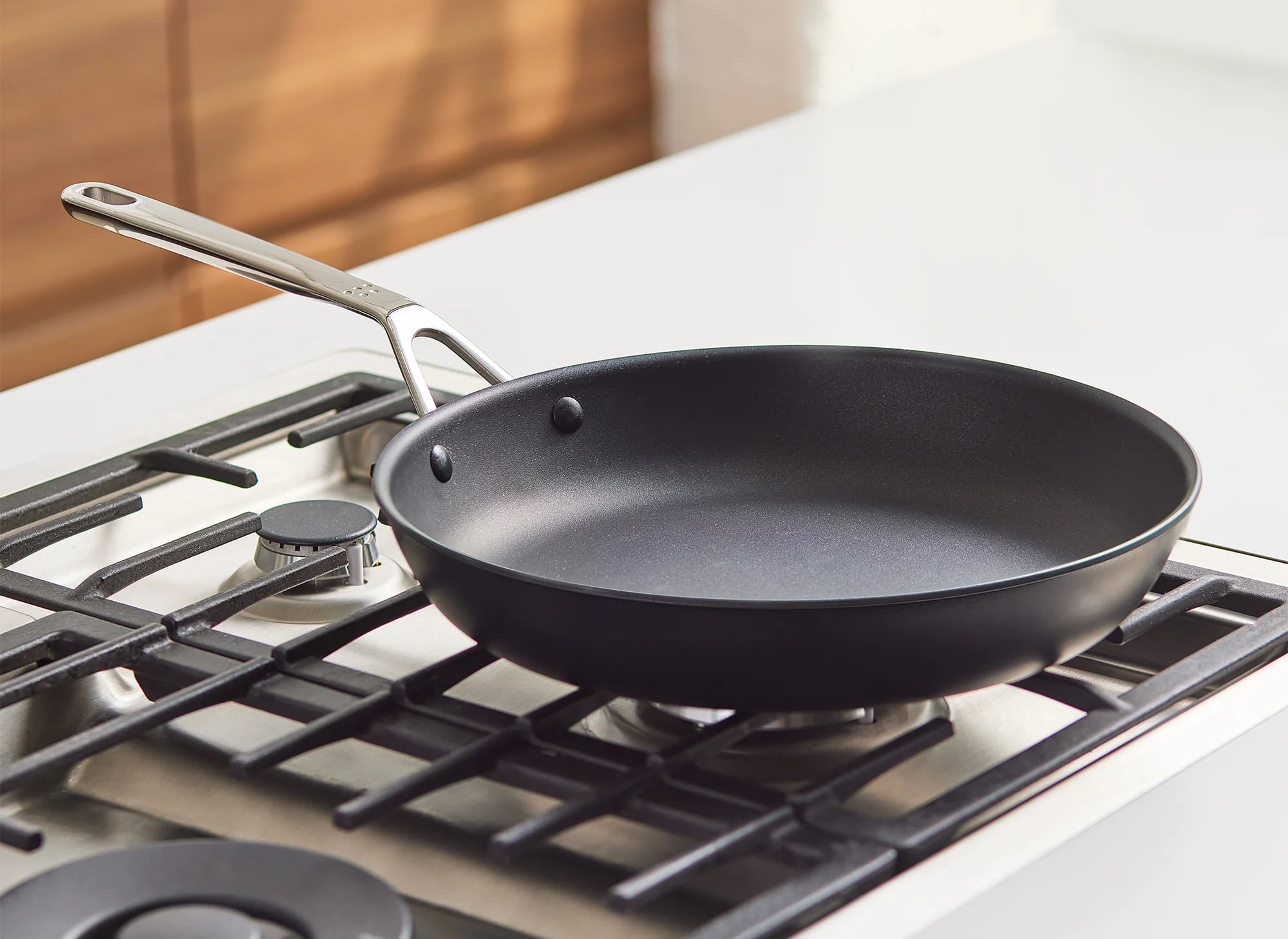 misen nonstick pan on gas range