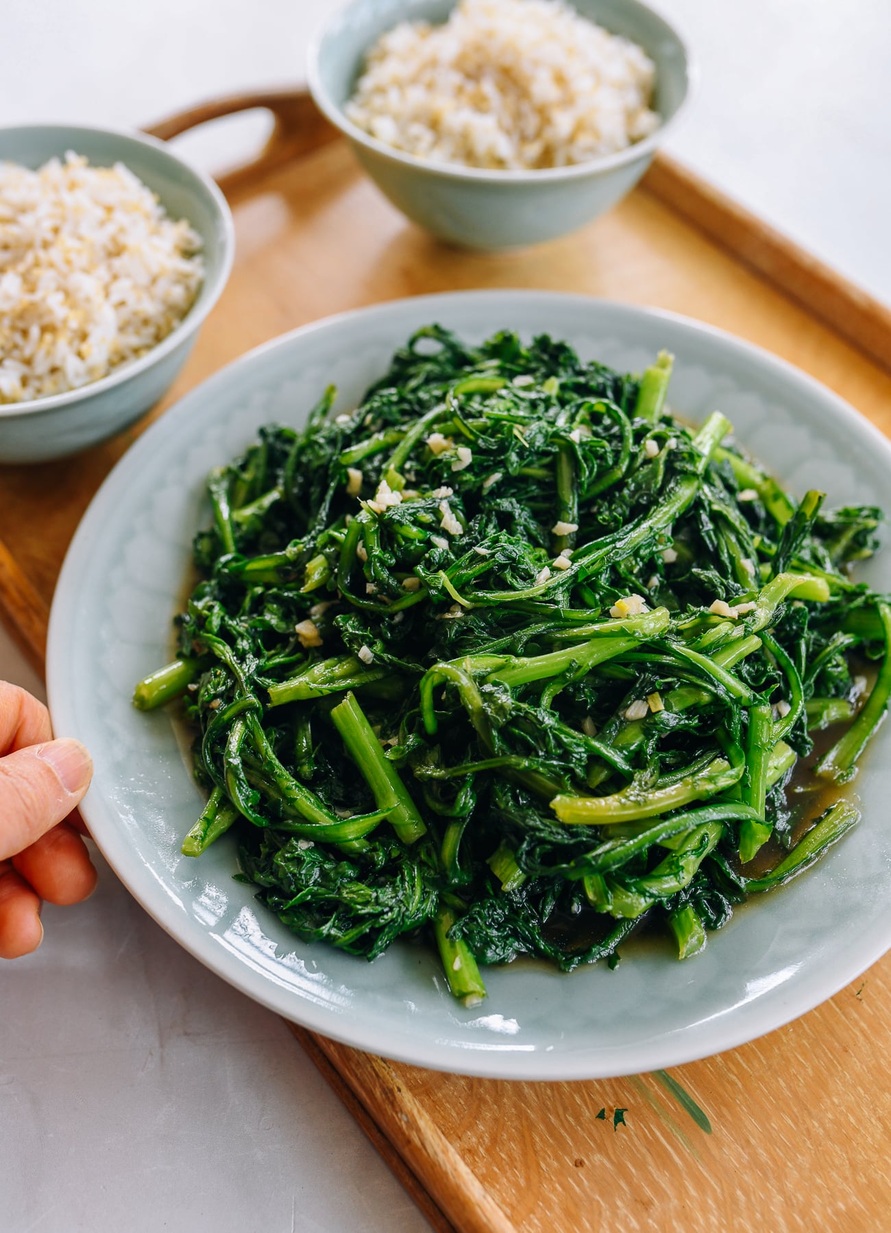 Stir-Fried Tong ho (Chrysanthemum Greens – 炒茼蒿)