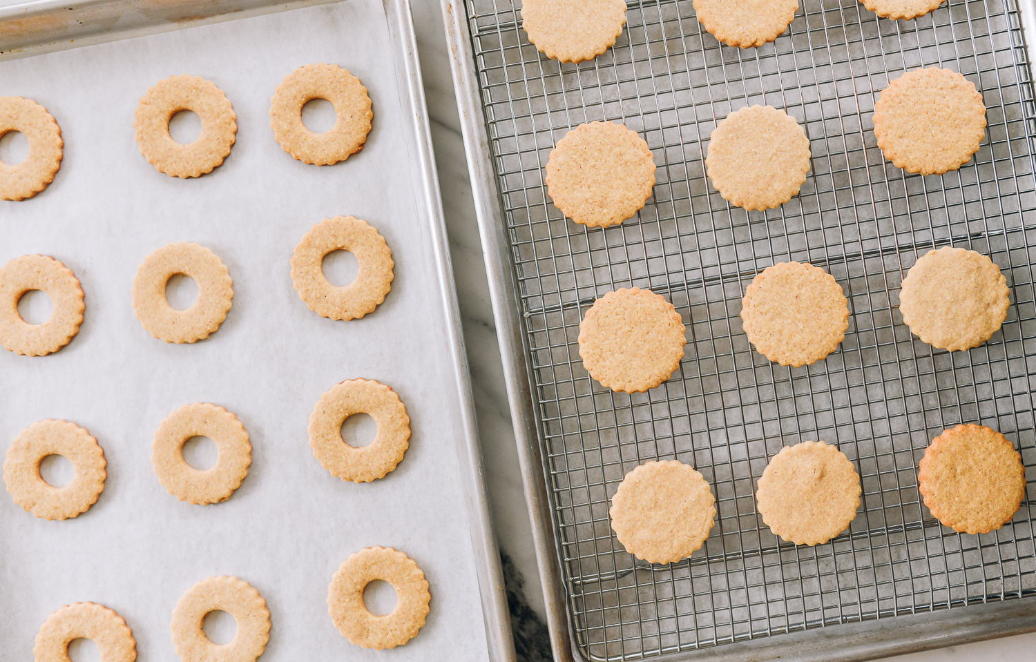 baked linzer cookies