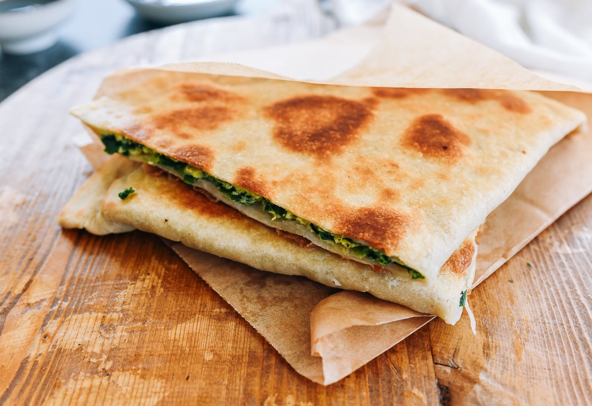 chinese breakfast chive egg pocket