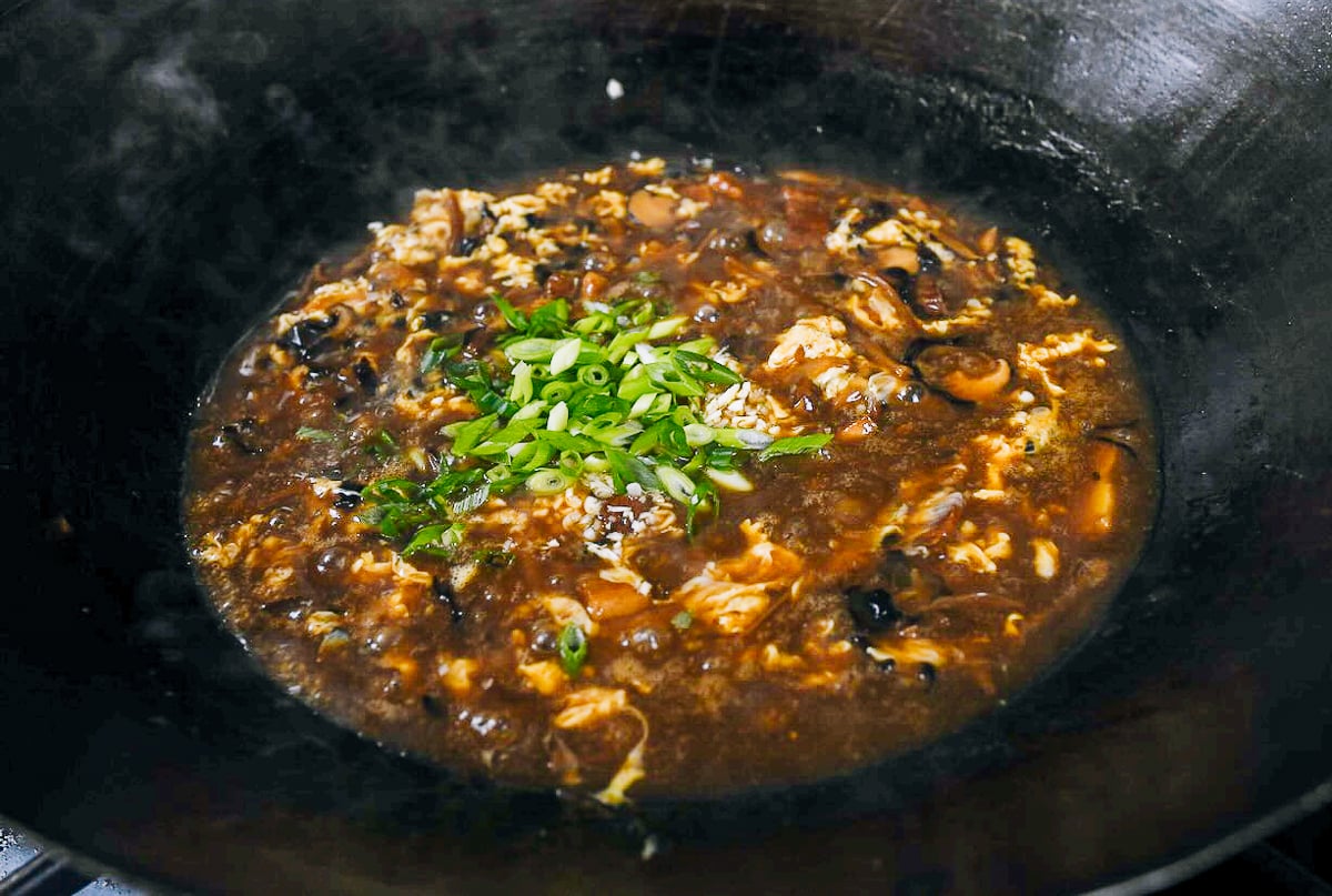 scallions added to da lu mian gravy 