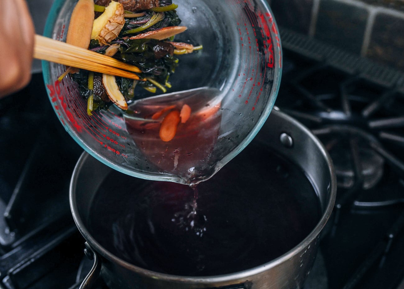red shiso infused drink mixture